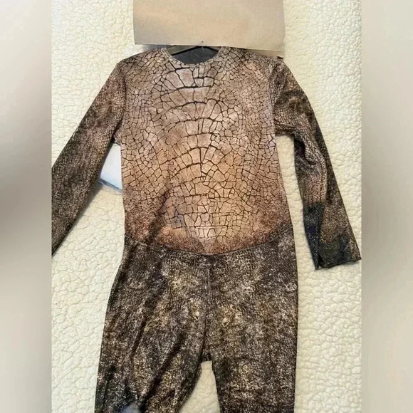 Disguise Jurassic World T Rex child costume. NWT. XS 3-4T glowing eyes - Picture 6 of 9